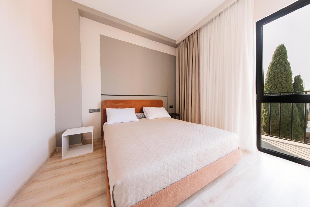 Doors Hotel ティビリシ エクステリア 写真