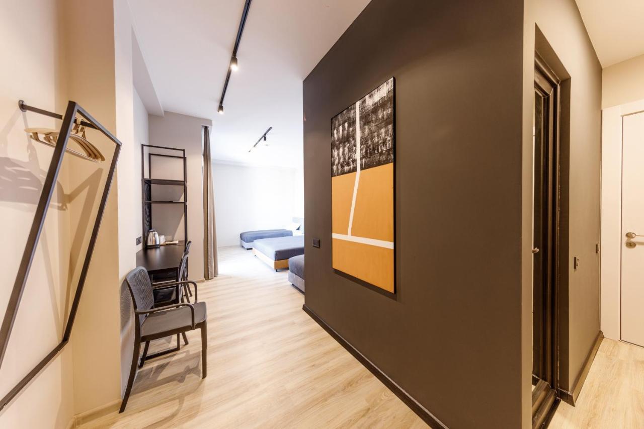 Doors Hotel ティビリシ エクステリア 写真
