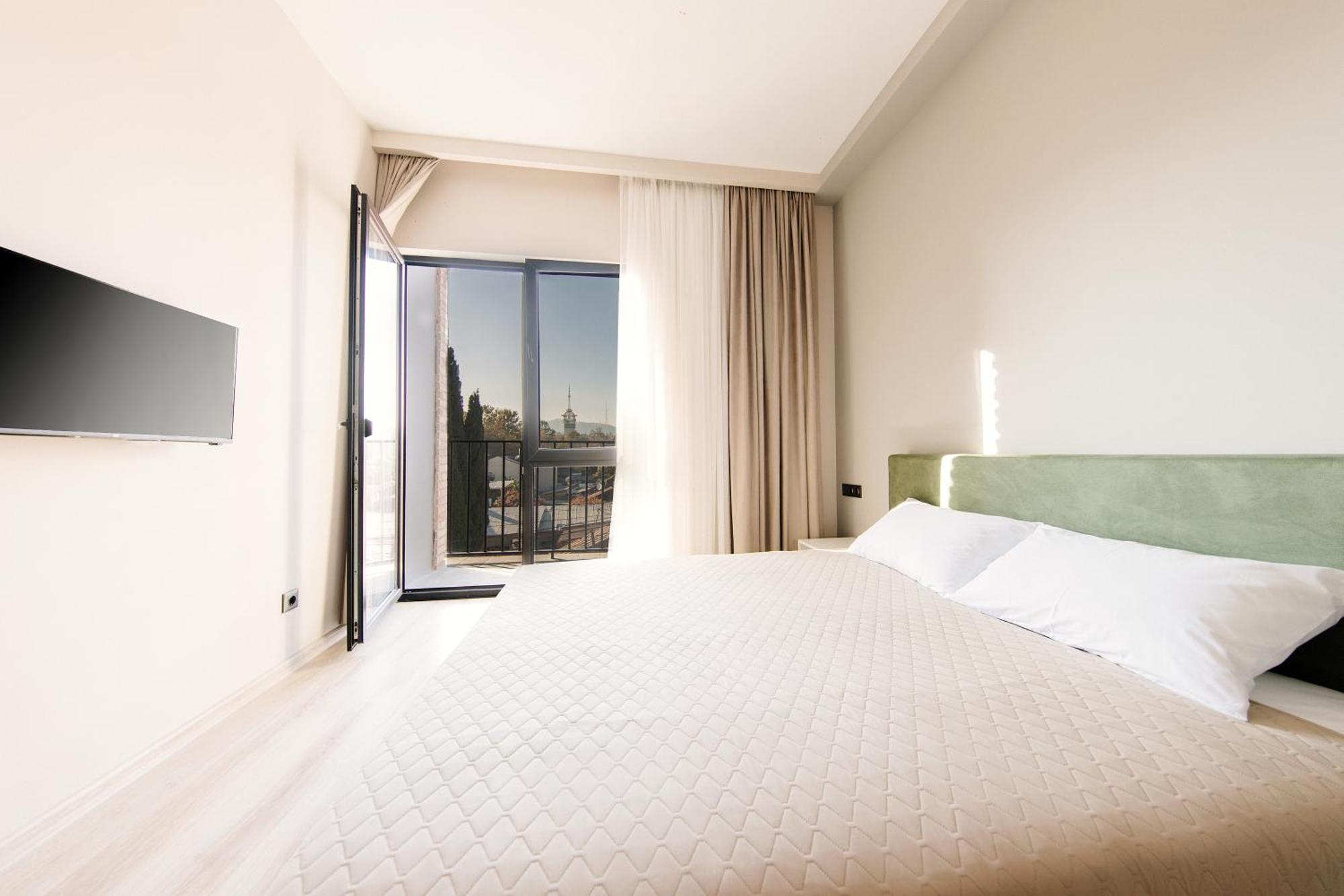 Doors Hotel ティビリシ エクステリア 写真