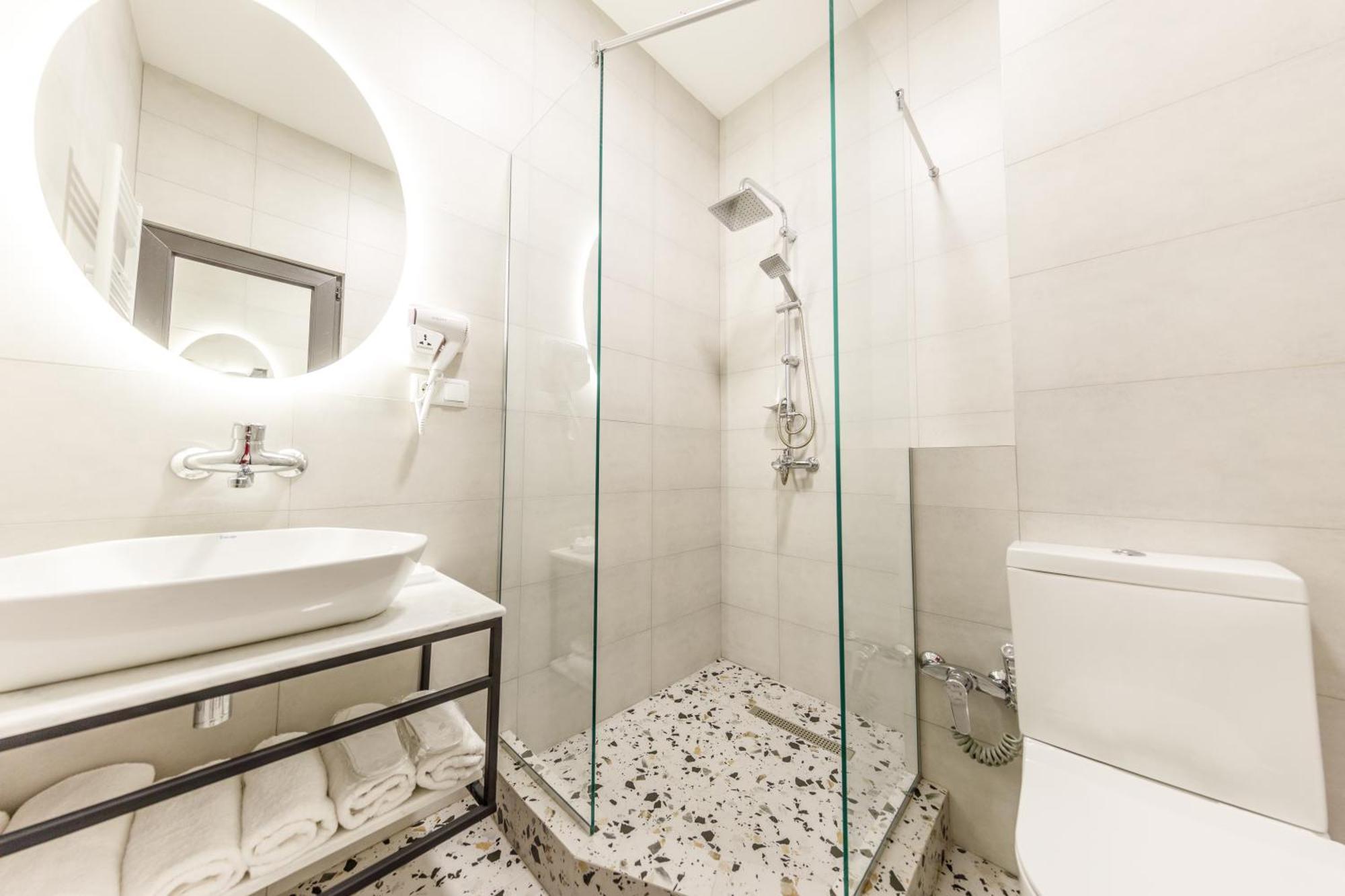 Doors Hotel ティビリシ エクステリア 写真